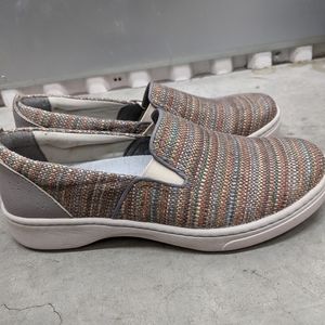 Dansko Women's Belle Canvas Slip On Sneakers Loafers Size 38